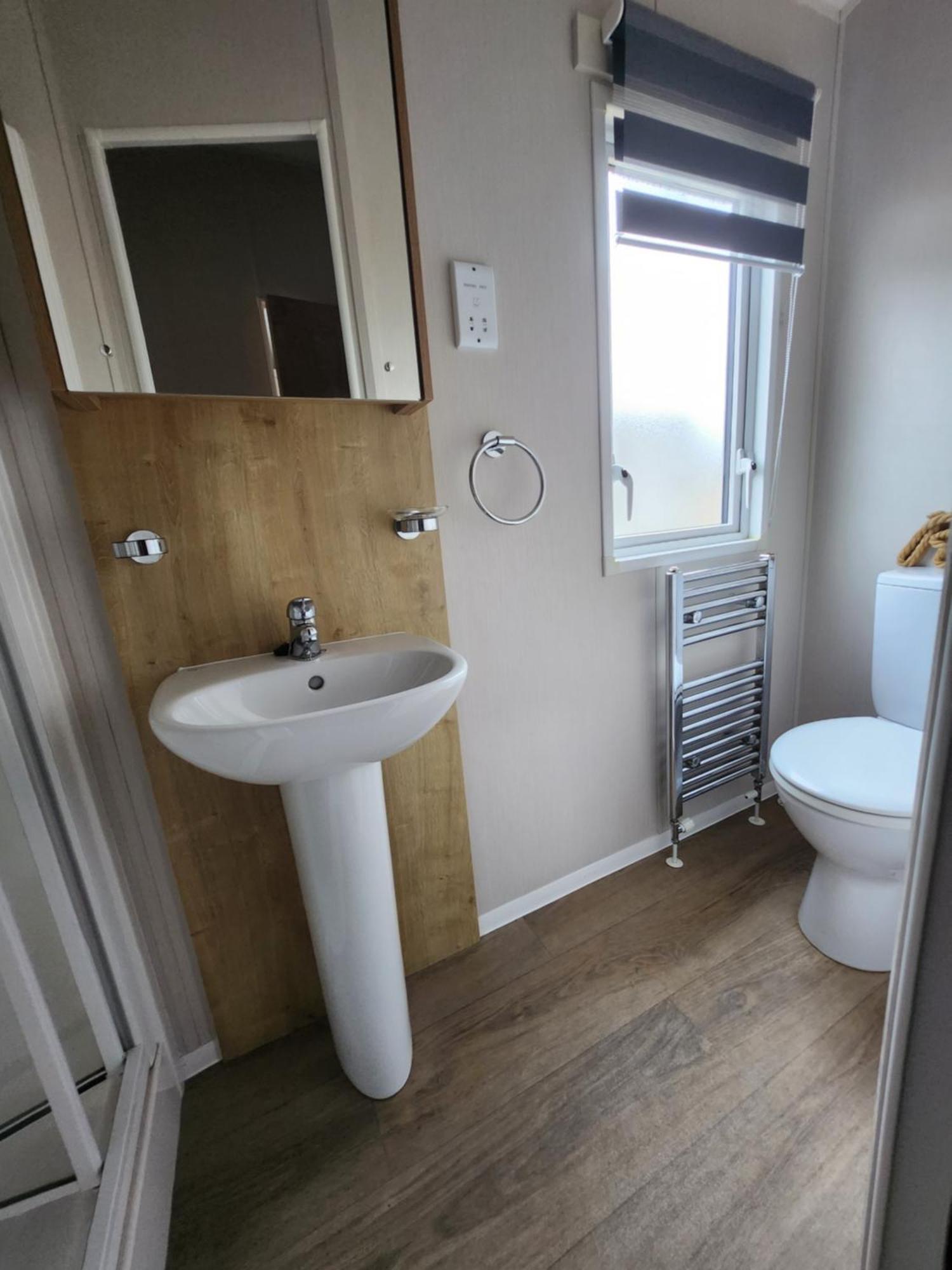 Dees Hot Tub Breaks At Tattershall Lakes Jet Ski 4 Extérieur photo