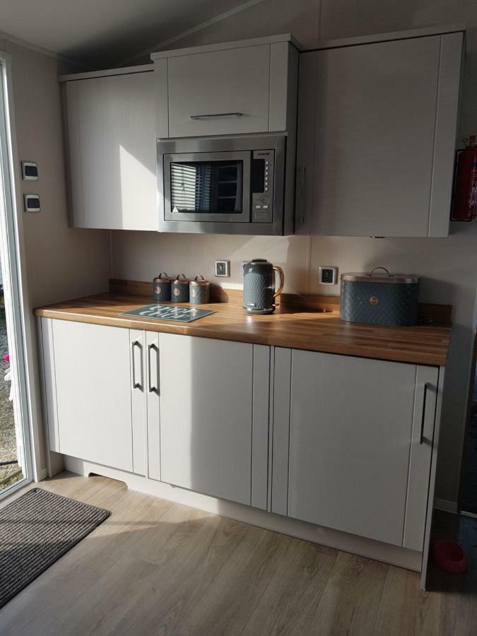 Dees Hot Tub Breaks At Tattershall Lakes Jet Ski 4 Extérieur photo