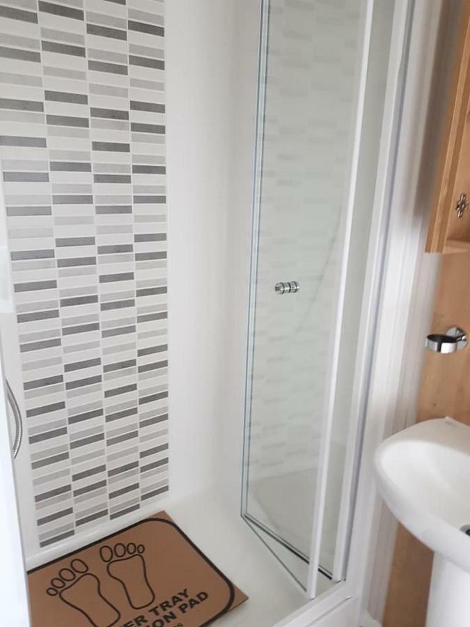 Dees Hot Tub Breaks At Tattershall Lakes Jet Ski 4 Extérieur photo
